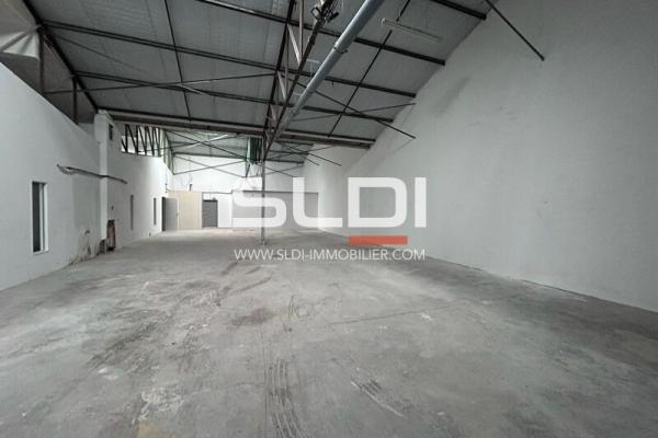 Locaux d'activités A LOUER - REYRIEUX - 3 001 m²