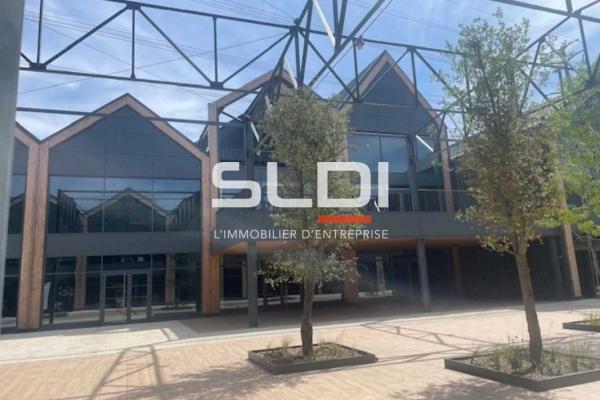 Commerces A VENDRE OU A LOUER - VENISSIEUX - 1 046 m²