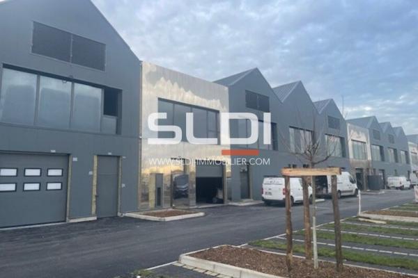 Commerces A VENDRE OU A LOUER - VENISSIEUX - 1 046 m²