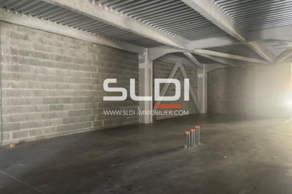 Commerces A VENDRE OU A LOUER - VENISSIEUX - 1 046 m²