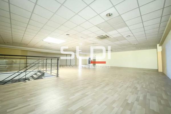 Commerces A LOUER - VALENCE - 880 m²