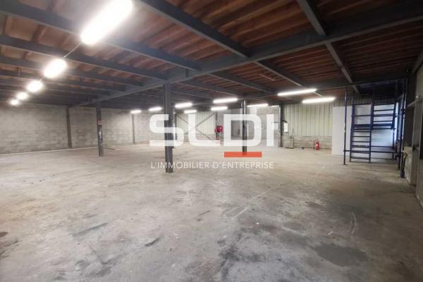 Locaux d'activités A LOUER - TOUSSIEU - 750 m²