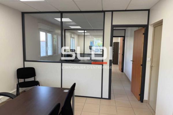 Bureaux A LOUER - TOUSSIEU - 187 m²
