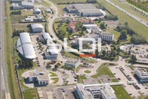 Locaux d'activités A LOUER - VILLEFONTAINE - 3 000 m²