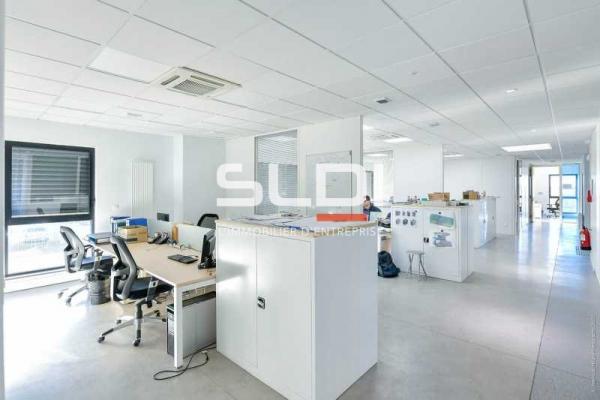 Activités A LOUER - GENAS - 2 883 m²