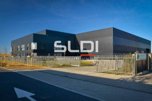 Locaux d'activités A LOUER - GENAS - 2 883 m²