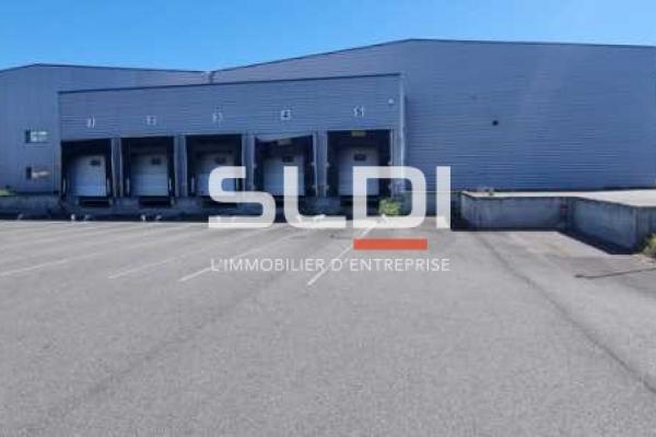 Locaux d'activités A VENDRE OU A LOUER - SAINT JUST SAINT RAMBERT - 6 600 m²