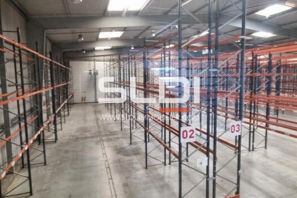 Locaux d'activités A VENDRE OU A LOUER - SAINT JUST SAINT RAMBERT - 6 600 m²