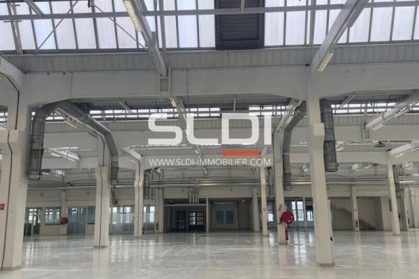 Locaux d'activités A LOUER - VENISSIEUX - 1 973 m²