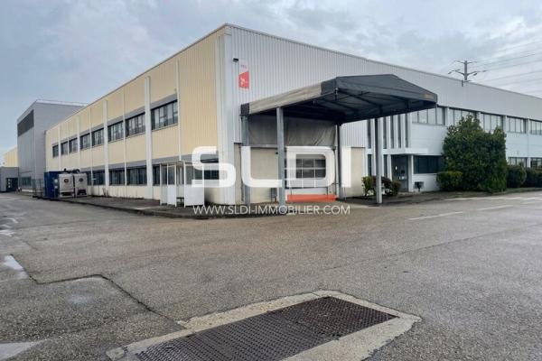 Locaux d'activités A LOUER - VENISSIEUX - 1 973 m²