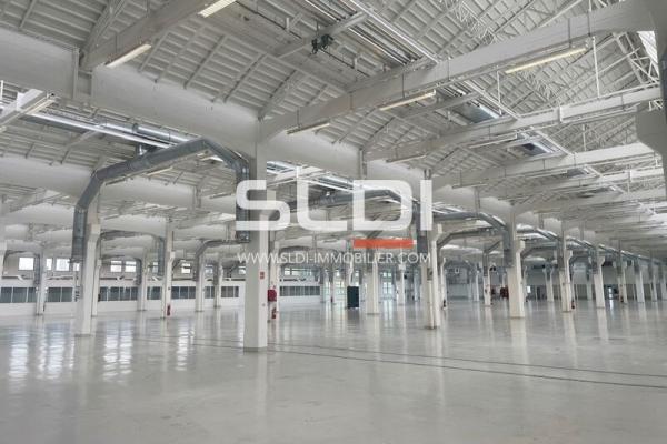 Locaux d'activités A LOUER - VENISSIEUX - 1 973 m²