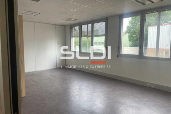 Bureaux A LOUER - CHASSIEU - 1 175 m²
