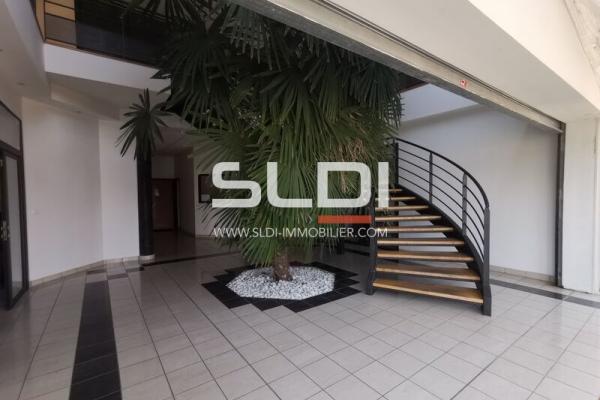 Bureaux A LOUER - SAINT JEAN DE BOURNAY - 177 m²