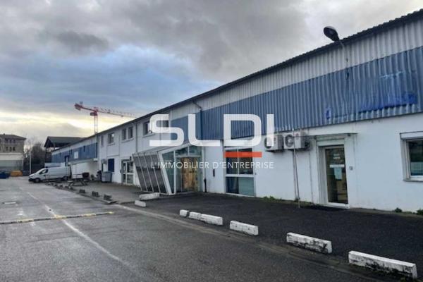 Entrepôts/Messagerie A LOUER - VILLEURBANNE - 1 212 m²