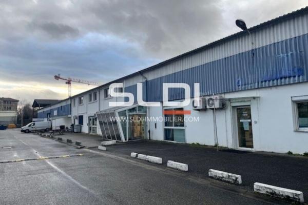 Locaux d'activités A LOUER - VILLEURBANNE - 1 212 m²
