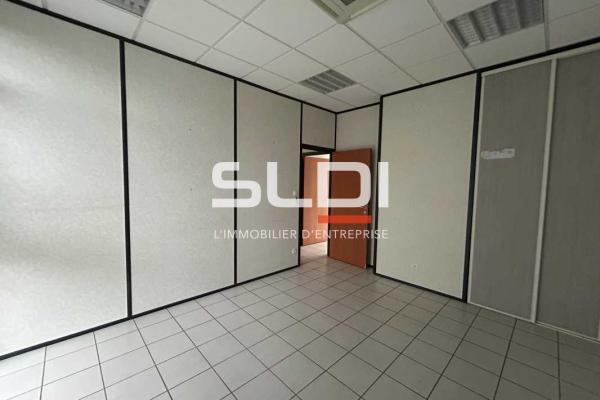 Bureaux A LOUER - BLYES - 97 m²