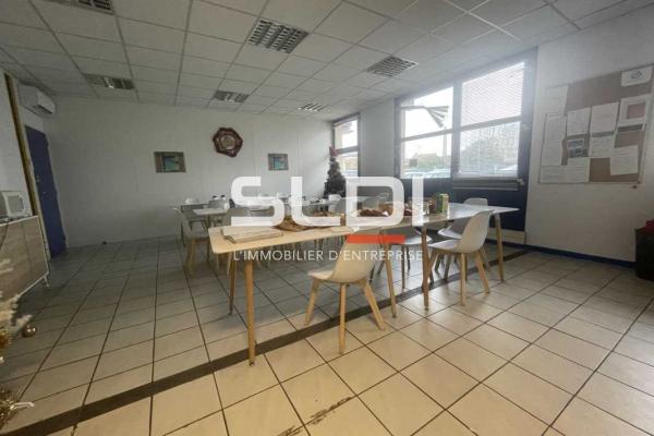 Bureaux A LOUER - VAULX EN VELIN - 382 m²