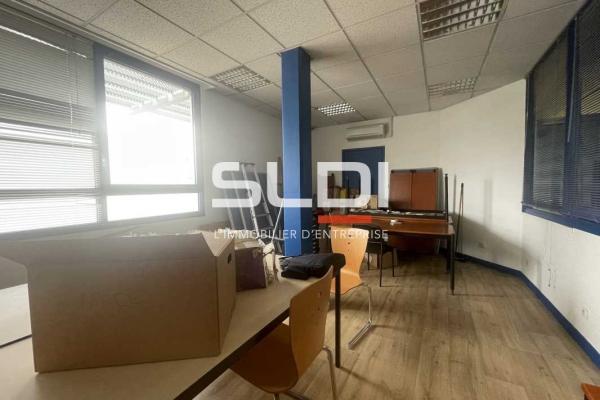 Bureaux A LOUER - VAULX EN VELIN - 382 m²