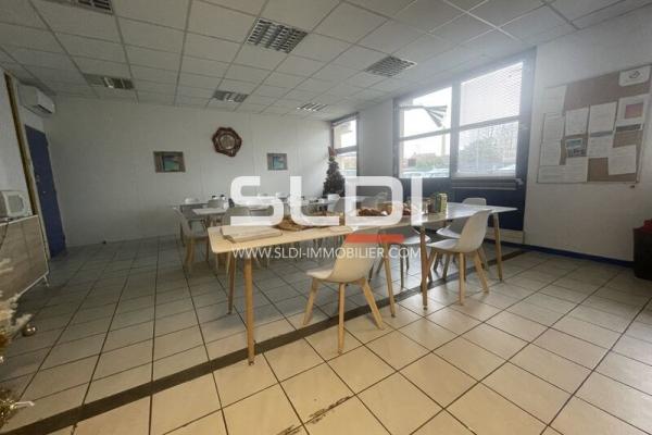 Bureaux A LOUER - VAULX EN VELIN - 382 m²