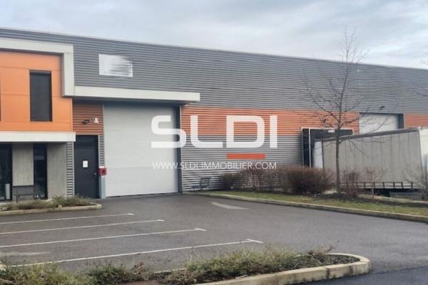 Locaux d'activités A LOUER - MEYZIEU - 202 m²