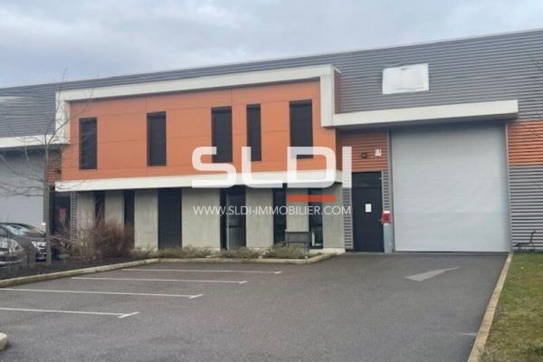 Locaux d'activités A LOUER - MEYZIEU - 202 m²