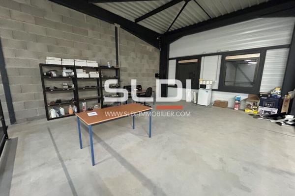 Locaux d'activités A LOUER - VILLEFRANCHE SUR SAONE - 327 m²