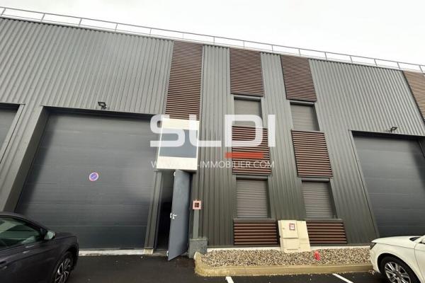 Locaux d'activités A LOUER - VILLEFRANCHE SUR SAONE - 327 m²