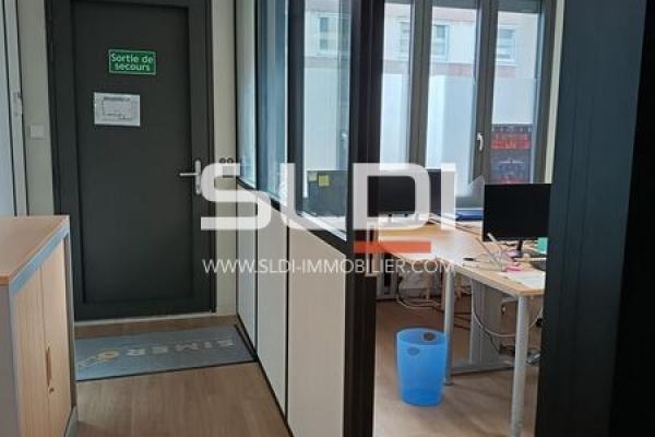 Bureaux A LOUER - VILLEURBANNE - 105 m²
