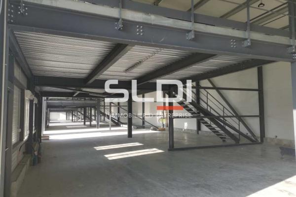 Activités A LOUER - MORESTEL - 2 722 m²