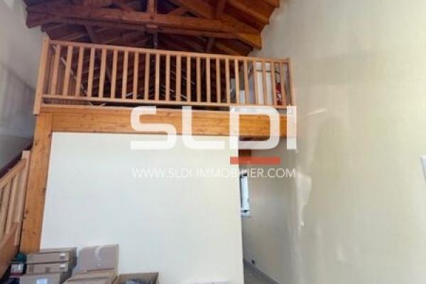 Bureaux A LOUER - RILLIEUX LA PAPE - 110 m²