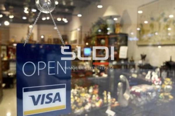 Commerces A LOUER - LYON - 85 m²