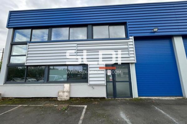 Locaux d'activités A LOUER - ANSE - 705 m²