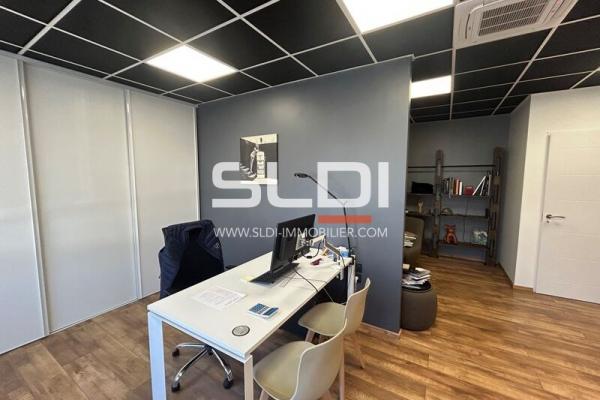 Locaux d'activités A LOUER - GLEIZE - 426 m²