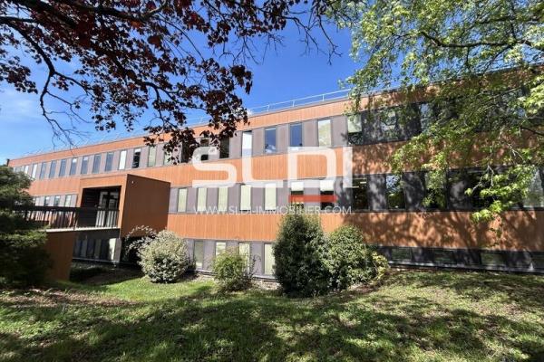 Bureaux A LOUER - DARDILLY - 126 m²
