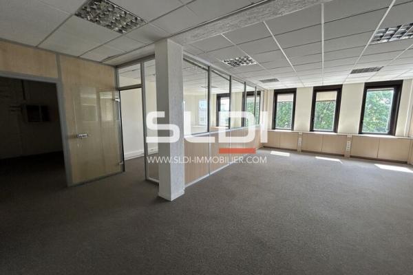 Bureaux A LOUER - DARDILLY - 126 m²
