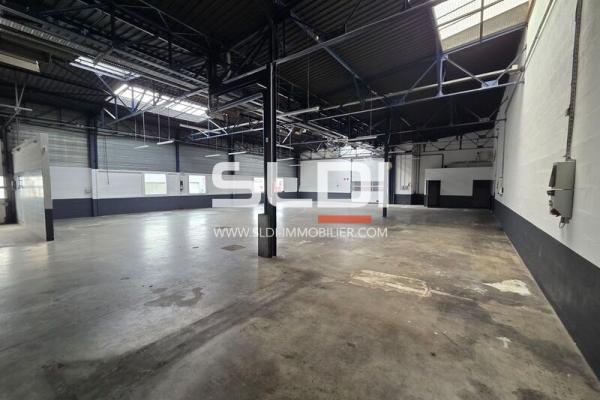 Locaux d'activités A LOUER - VENISSIEUX - 740 m²