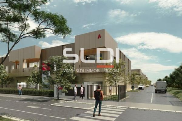 Locaux d'activités A VENDRE - VAULX EN VELIN - 5 686 m²