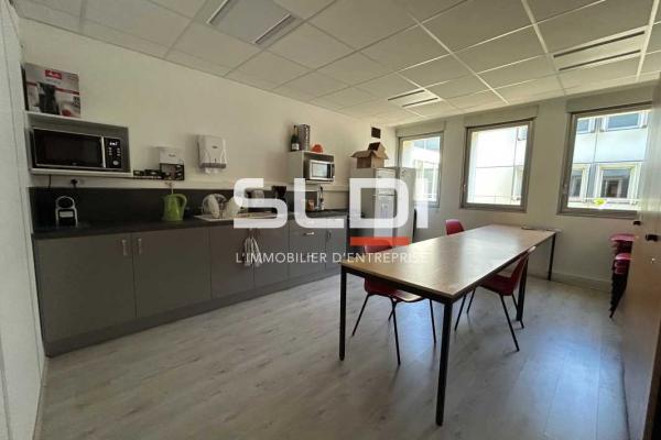 Bureaux A VENDRE - ECULLY - 593 m²