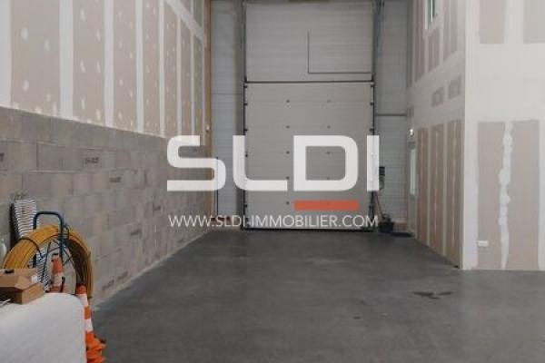 Locaux d'activités A LOUER - BOURGOIN JALLIEU - 178 m²