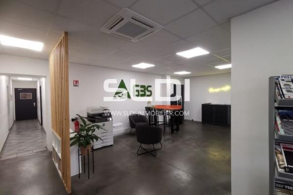 Locaux d'activités A VENDRE - BEAUVOIR DE MARC - 1 870 m²