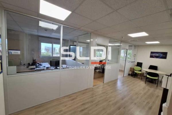 Bureaux A LOUER - CHASSIEU - 210 m²
