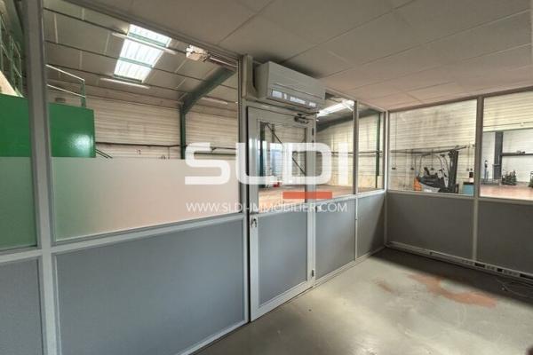 Locaux d'activités A LOUER - ARNAS - 550 m²
