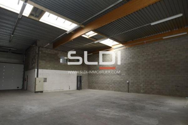 Locaux d'activités A LOUER - VILLEURBANNE - 1 227 m²