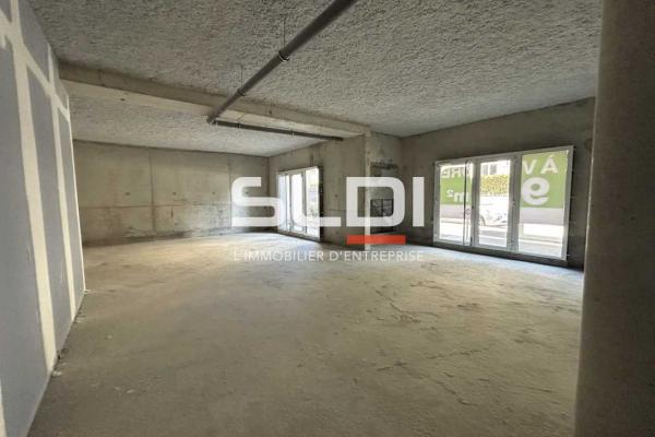 Commerces A VENDRE OU A LOUER - VILLEFRANCHE SUR SAONE - 501 m²