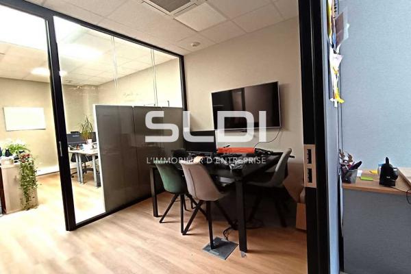 Bureaux A LOUER - VILLEURBANNE - 233 m²