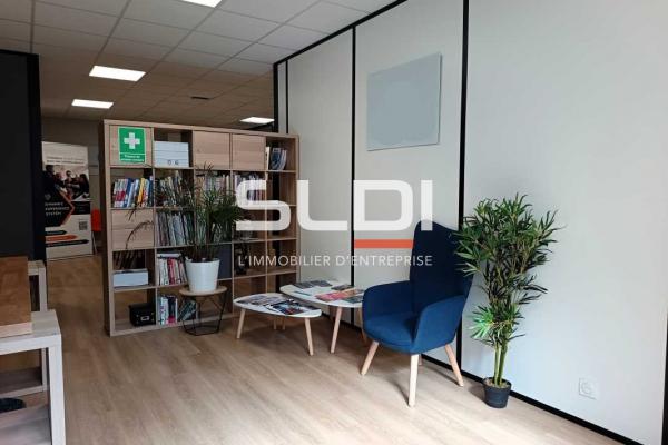 Bureaux A LOUER - VILLEURBANNE - 233 m²