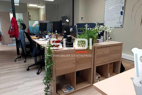 Bureaux A LOUER - VILLEURBANNE - 233 m²