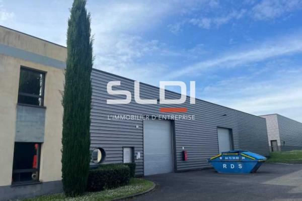 Locaux d'activités A LOUER - ARNAS - 1 440 m²