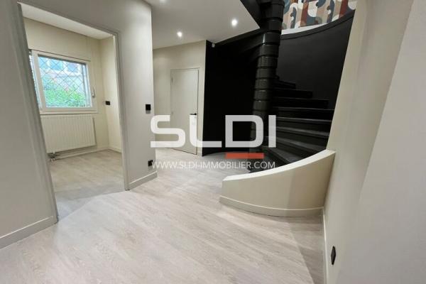 Bureaux A LOUER - LYON - 245 m²