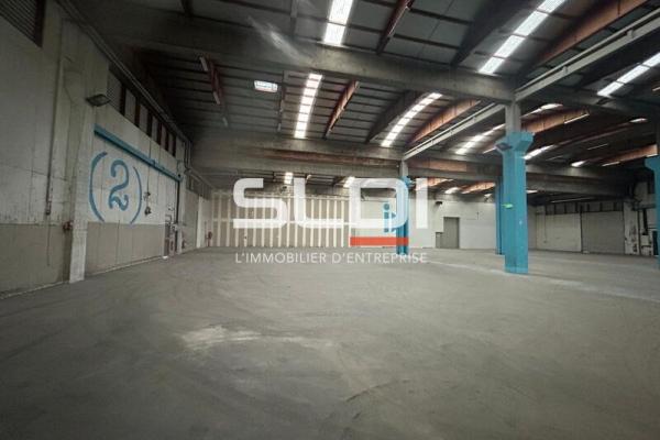 Locaux d'activités A LOUER - SAINT PRIEST - 1 760 m²